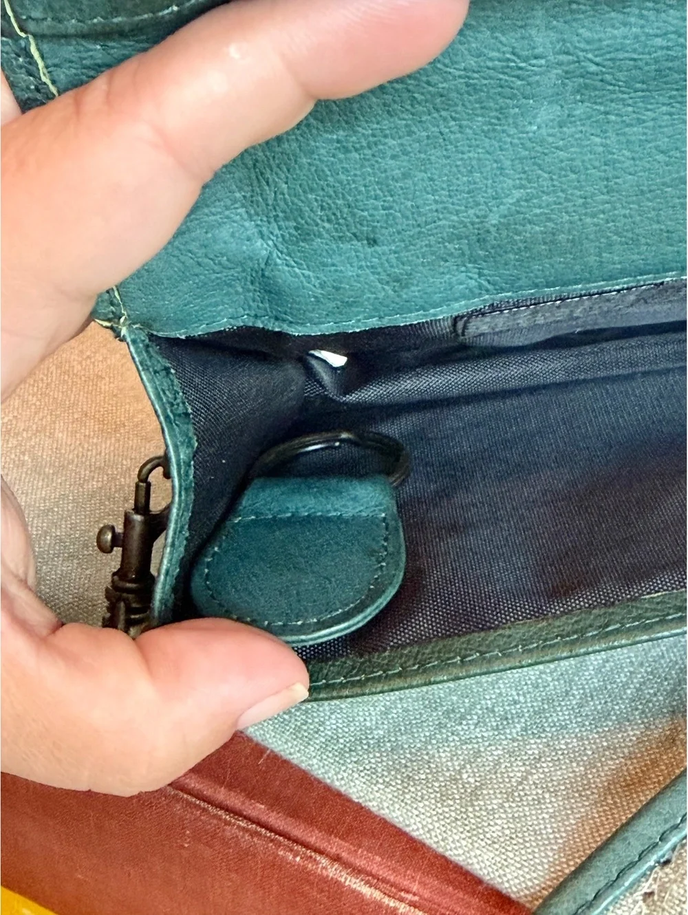 Wilsons Leather Teal Green Crossbody Bag Wallet Purse Pebbled Leather
